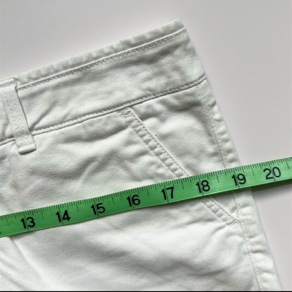 AMERICAN EAGLE OUTFITTERS | Chino Shorts | White  | Size 8 - Picture 10 of 11